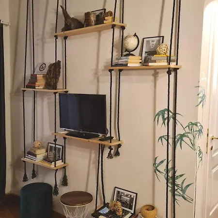 Chic Flat In Centre Near The Train Station