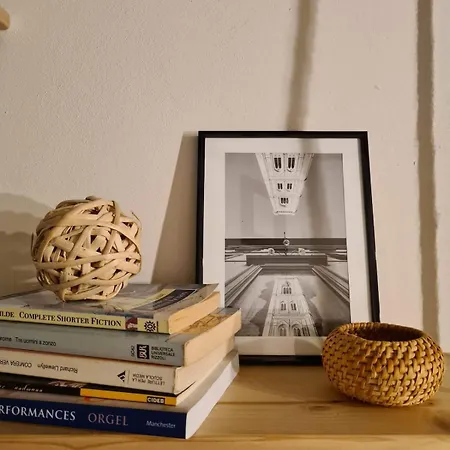 Chic Flat In Centre Near The Train Station