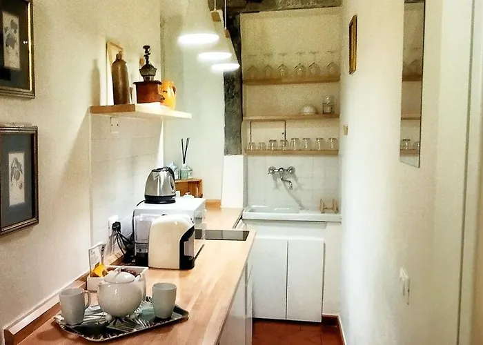 Chic Flat In Centre Near The Train Station Apartman *