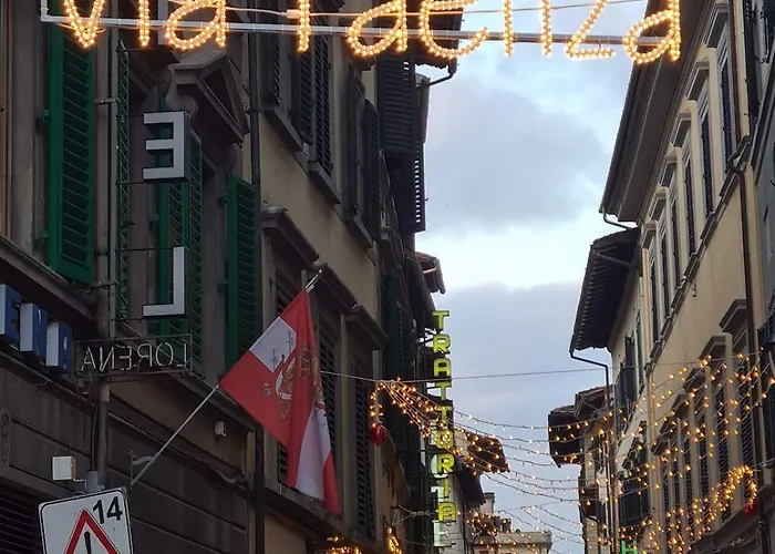 Chic Flat In Centre Near The Train Station